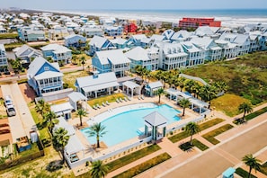 Exterior - Beachy Home on Corner Lot@Cinnamon Shore! Sonos Sound + Great Amenities (Port Aransas)