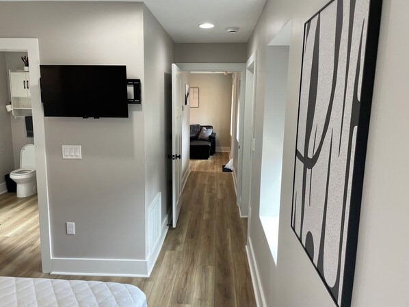 1 chambre, fer et planche à repasser, accès au Wi-Fi (inclus)