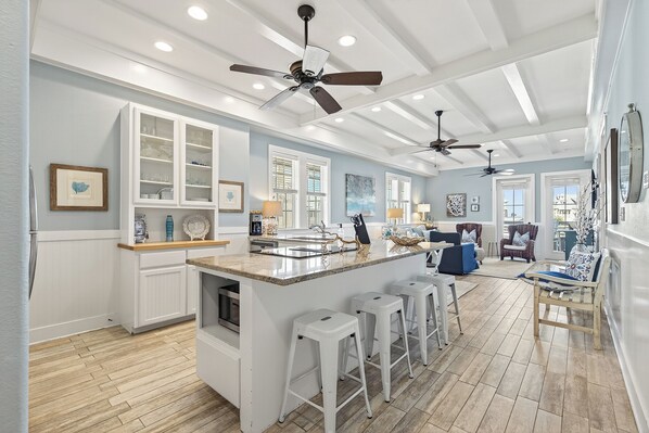 المنشأة من الداخل