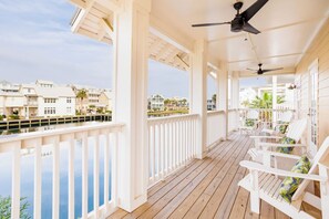 Property grounds - Stunning, Charleston-Style Beach Home w/ Lake Views & More Amenities (Port Aransas)