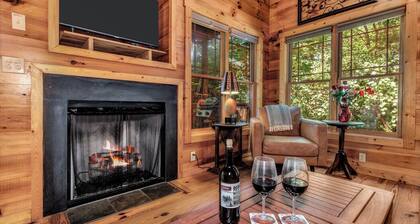 Abgeschieden, in der Nähe der Innenstadt, Whirlpool, Kamin, WiFi, eingezäunter Hof, tierfreundlich