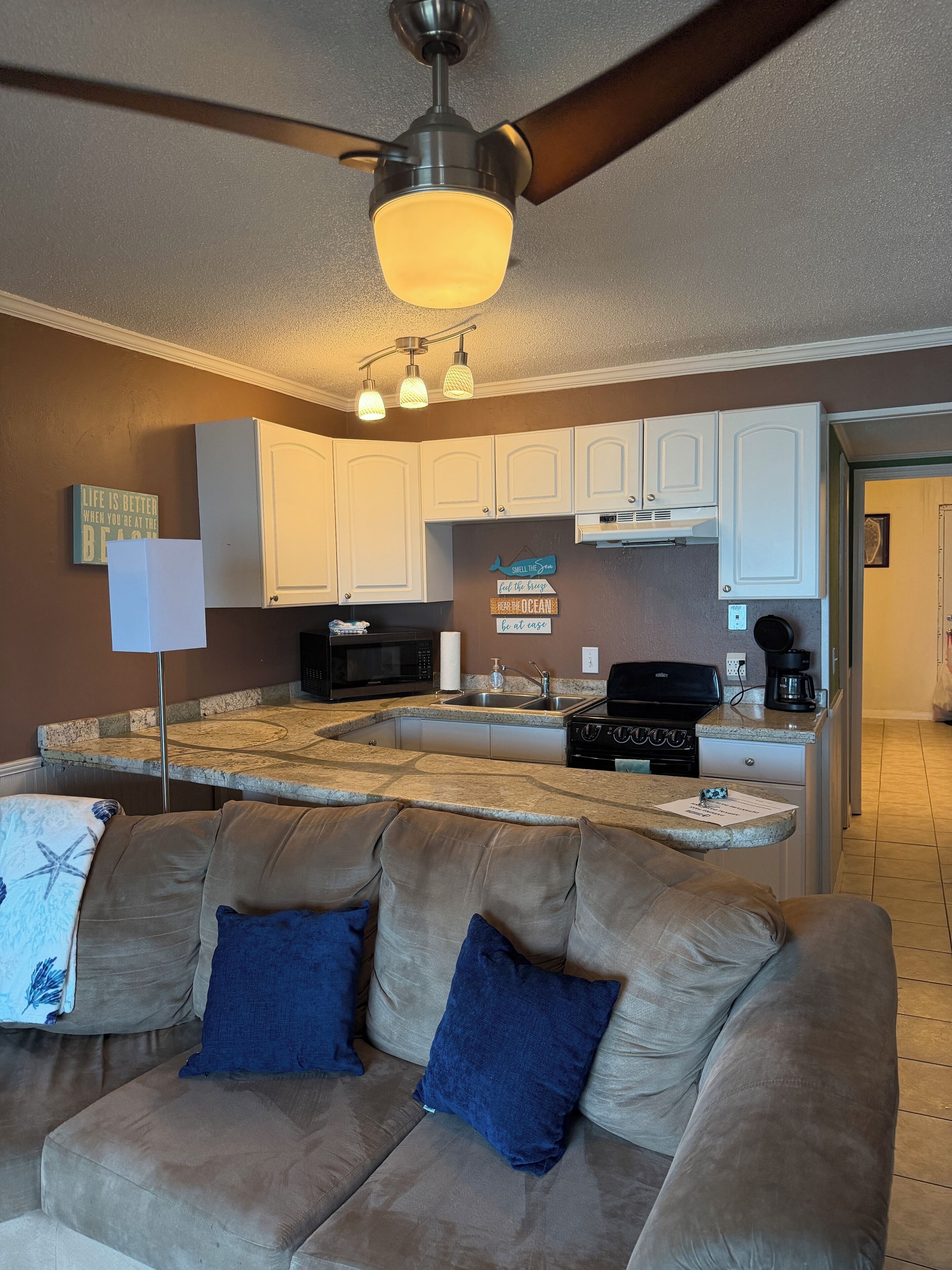 Smart TV, fireplace, DVD player