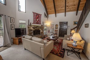 TV, fireplace, DVD player