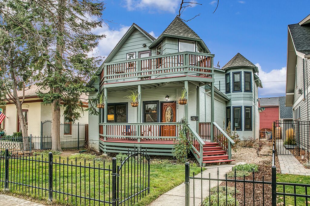 #HabitueHomes - Hyde Park Home - Eat! Bike! Hike!
