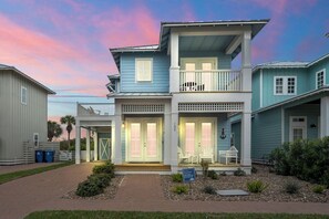 Exterior - Beachy, Pet-Friendly Home w/ Fenced Yard & Access to Resort-Style Amenities (Port Aransas)