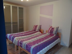 1 bedroom, free WiFi, bed sheets, alarm clocks