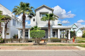Exterior - Stunning Beach Home Steps from Pool  + Access to Cinnamon Shore Amenities (Port Aransas)