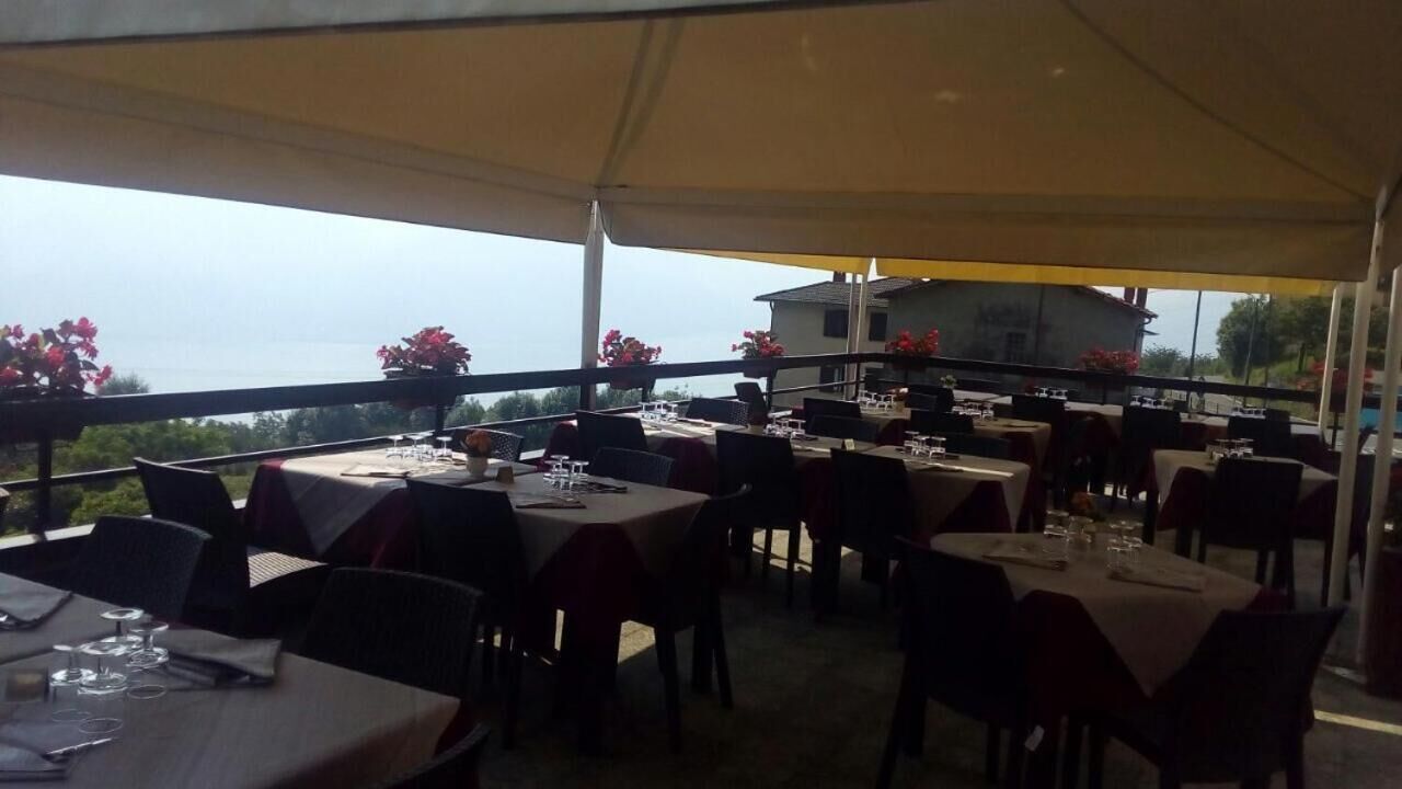 lunch and dinner served, local cuisine