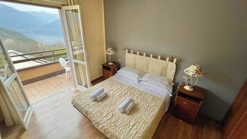 Chambre Supérieure Double ou avec lits jumeaux, balcon, vue lac