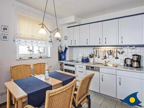 Fridge, oven, dishwasher, coffee/tea maker
