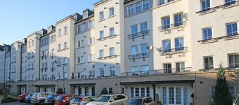 Welcoming, spacious, accessible, City Centre apt, with parking and wifi.