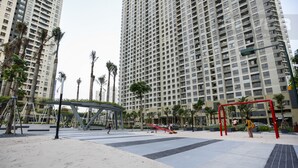 Children’s play area – outdoor - City view 2br in Masteri Thao Dien (Ho Chi Minh City)