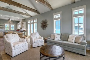 Smart-TV, DVD-Player, Bücher, Videothek