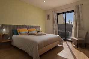 3 chambres, fer et planche à repasser, Wi-Fi, literie fournie