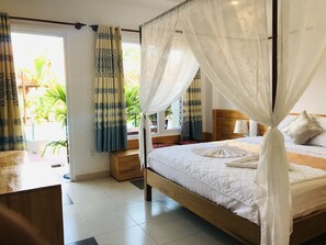 双人房 | 起居区 | 平板电视