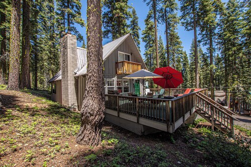 Hillhouse by Hauserman Rental Group
