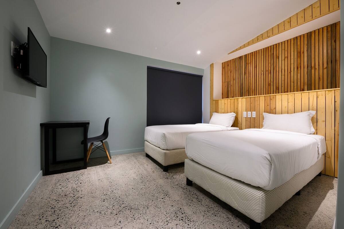 Owl Room | In-room safe, desk, laptop workspace, iron/ironing board (on request)