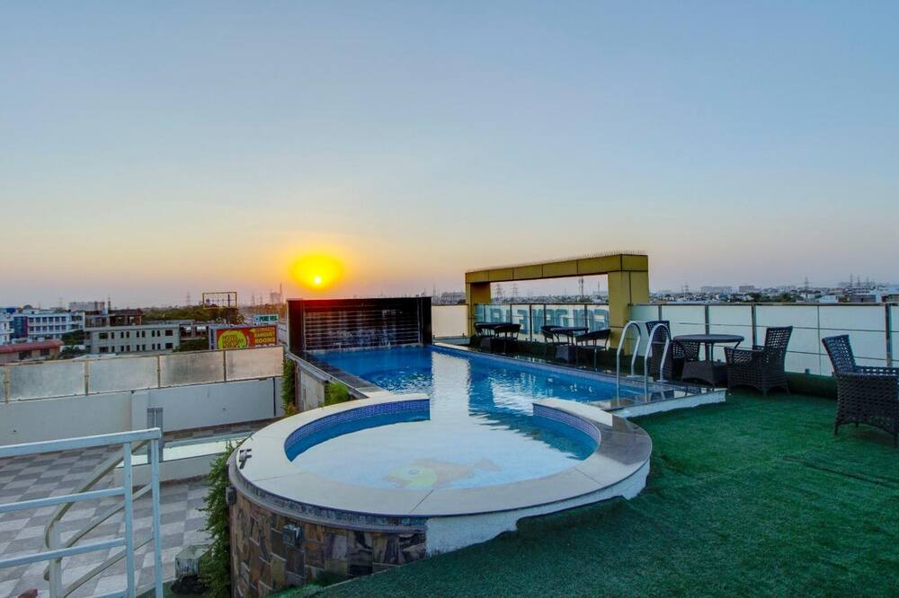 Golden Eagle By wizowll Group of hotels