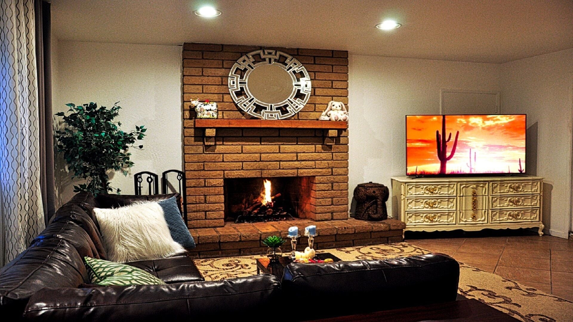 TV, fireplace, DVD player