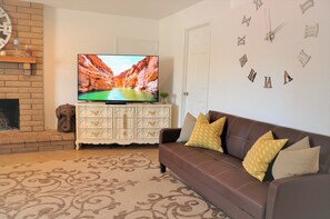 Televisio, takka, DVD-soitin