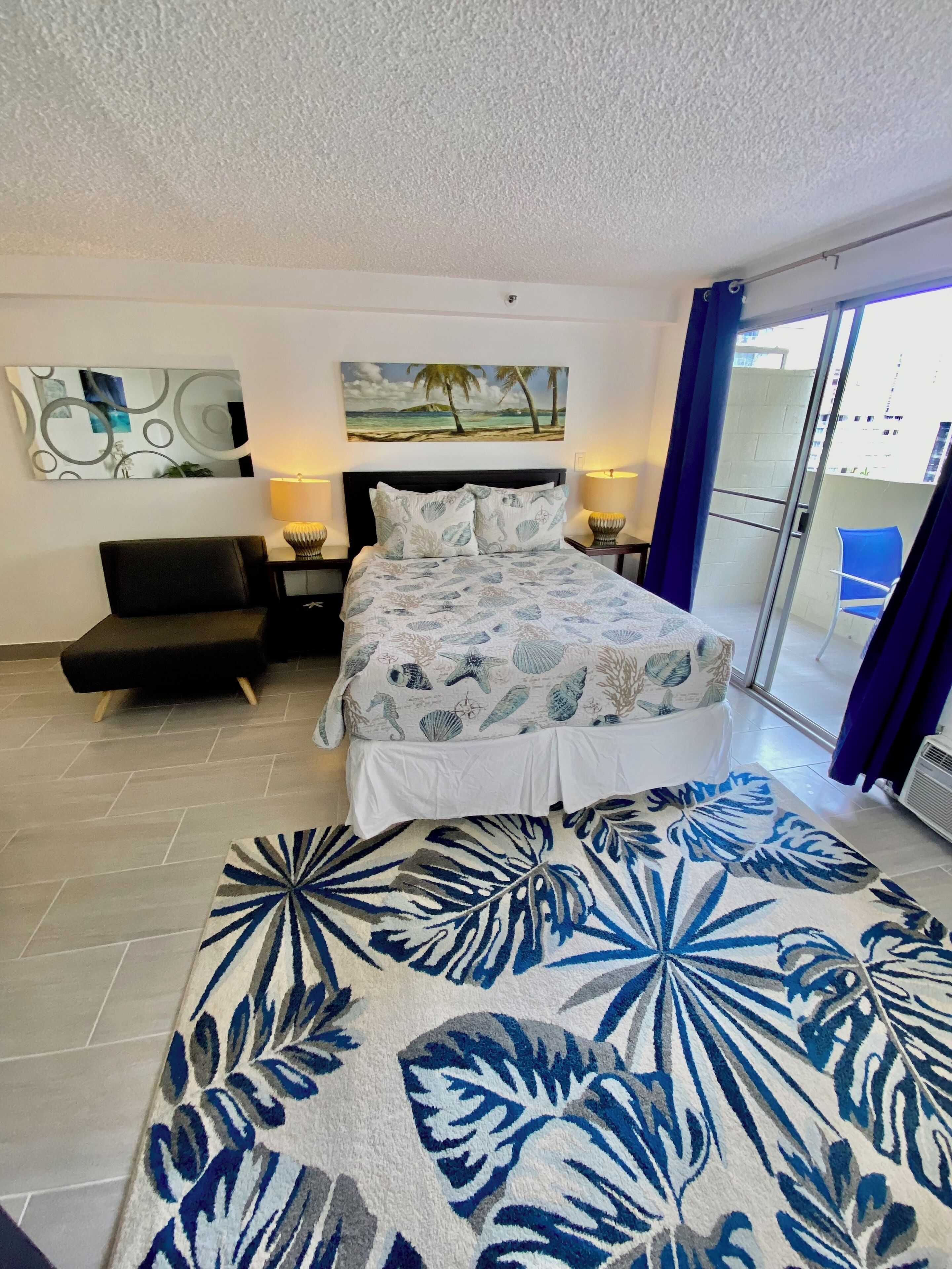 1 habitación, tabla de planchar con plancha, wifi gratis y ropa de cama 