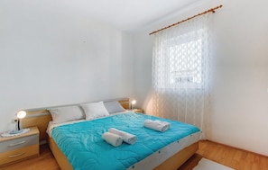 2 bedrooms, free WiFi, bed sheets