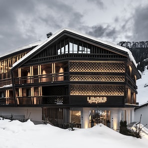 Front of property - Linder Cycling Hotel (Selva di Val Gardena)