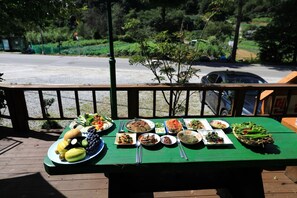 BBQ/picnic Area - Wonju Chiak Mountain Club Pension (Wonju)