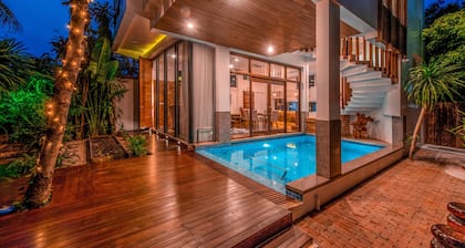 Villa Eternal, Private Pool, 3 Floors & Rooftop Terrace