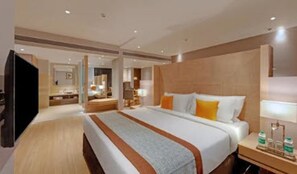 Minibar, Zimmersafe, Schreibtisch, schallisolierte Zimmer