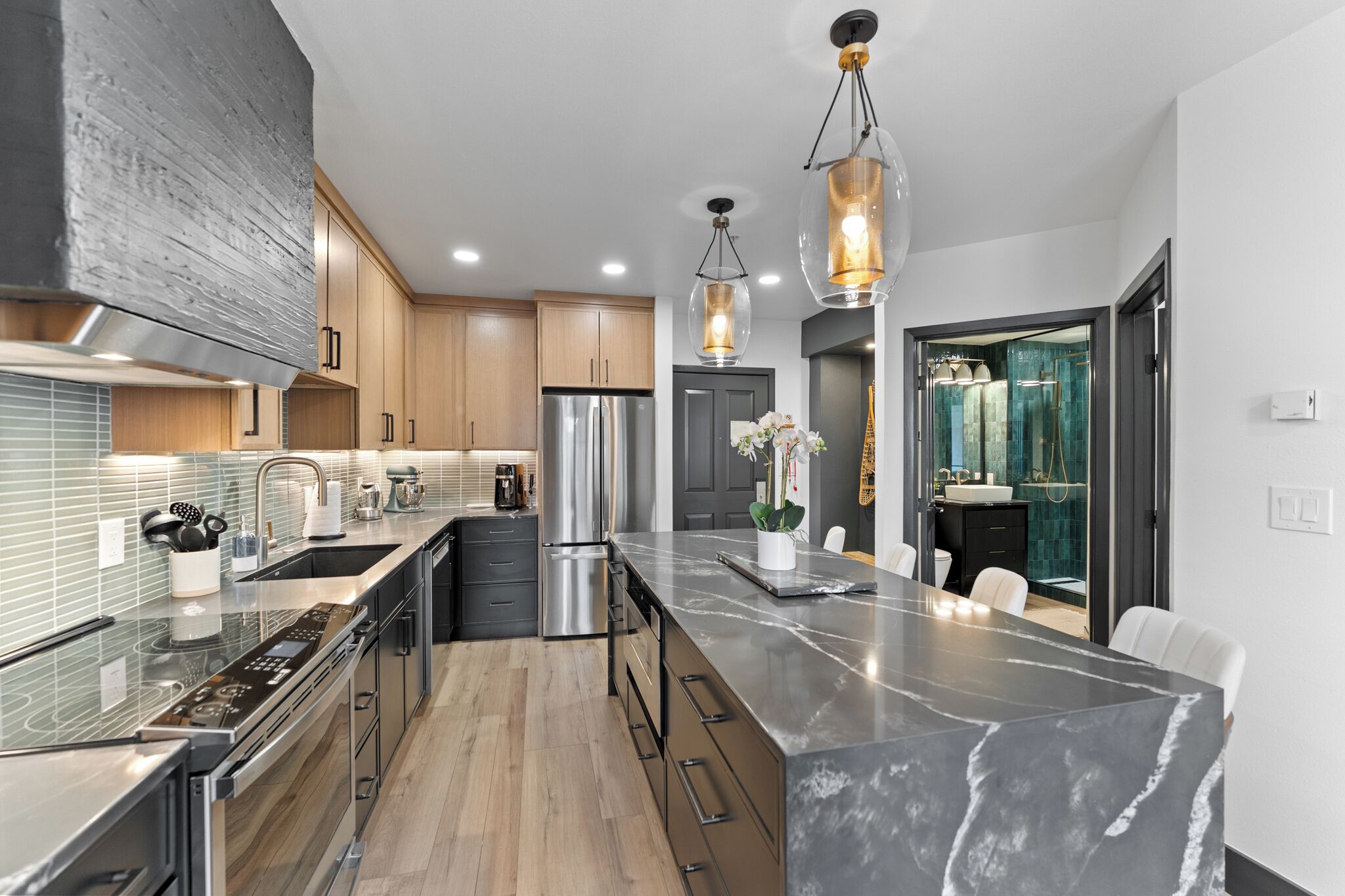 冰箱、微波炉、烤箱、炉灶