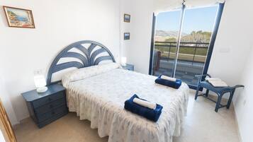 2 dormitorios, tabla de planchar con plancha, wifi gratis y ropa de cama