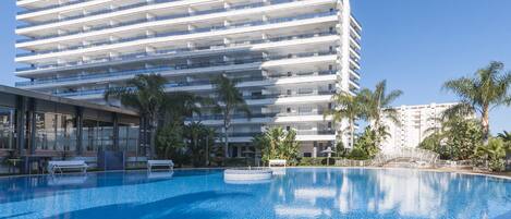 Et oppvarmet basseng