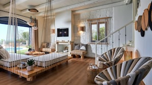 Smart TV, fireplace, books - Villa Erato / Private Paradise with heatable Pool &   Sea View. (Koutouloufari)