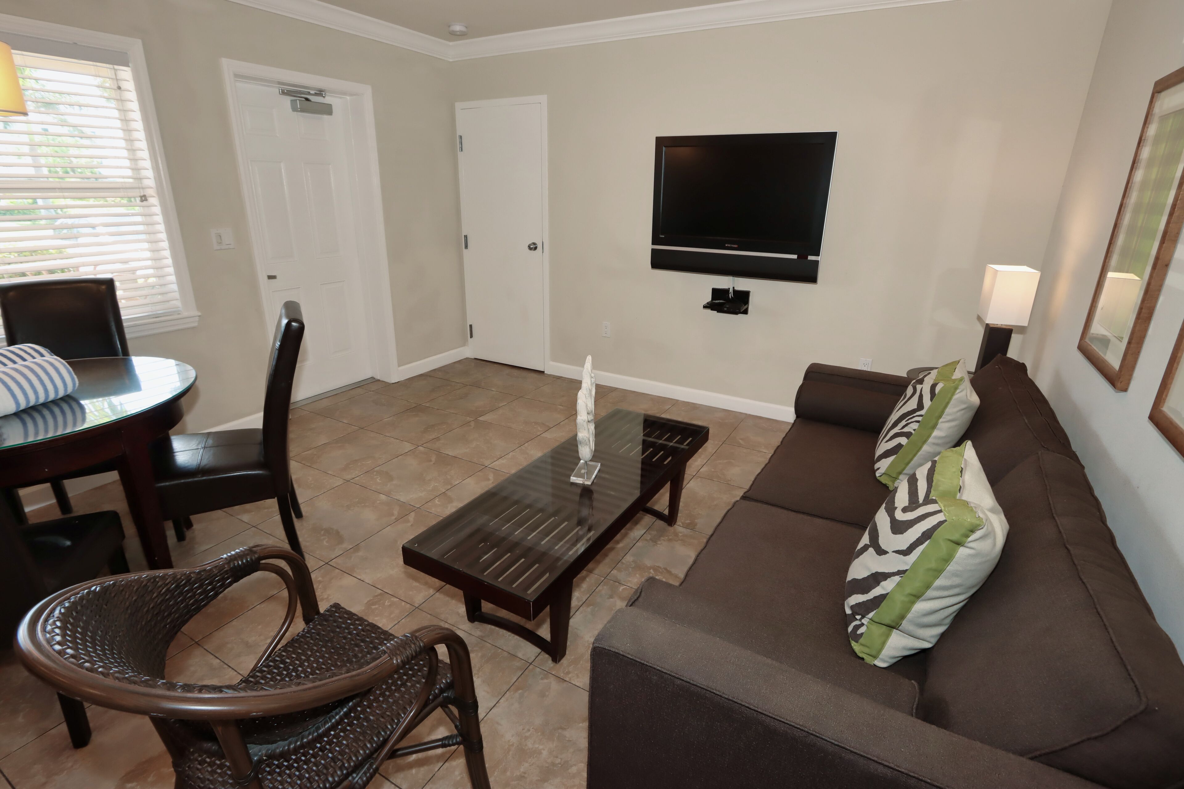 TV, DVD player, stereo, offices