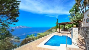 Pool - Beautiful VILLA BACCO with stunning sea view, pool, garden and terrace (Massa Lubrense)