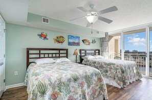 3 Schlafzimmer, Schreibtisch, Bügeleisen/Bügelbrett, kostenloses WLAN