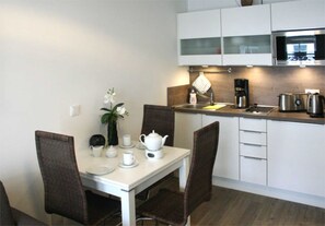 Fridge, microwave, dishwasher, coffee/tea maker