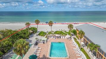 Et oppvarmet basseng