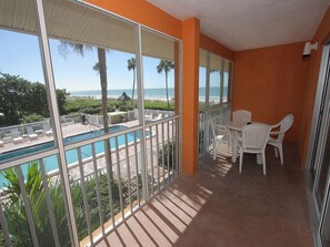 Outdoor dining - Oceanfront 1BR – Silver Sands #257  by RVA (Longboat Key)