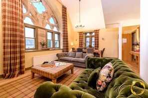 Smart-TV, videospill, DVD-spiller og fotballspill