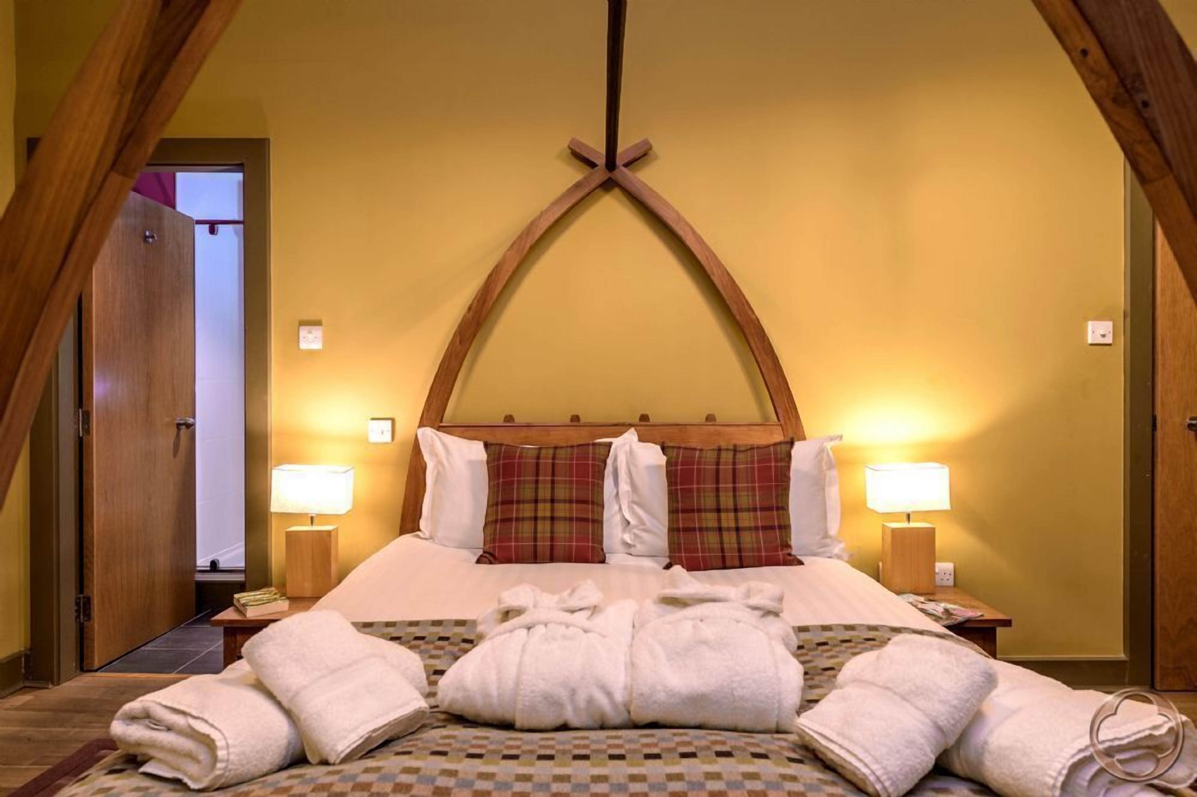 3 makuuhuonetta, työpöytä, silitysrauta/-lauta, ilmainen Wi-Fi