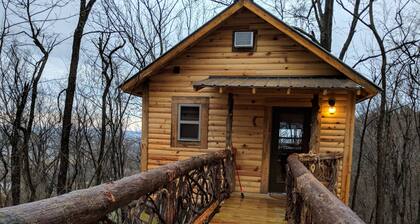 Getaway 9 - Private Mountain Side Treehouse With a View