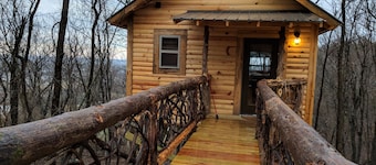 Getaway 9 - Private Mountain Side Treehouse With a View