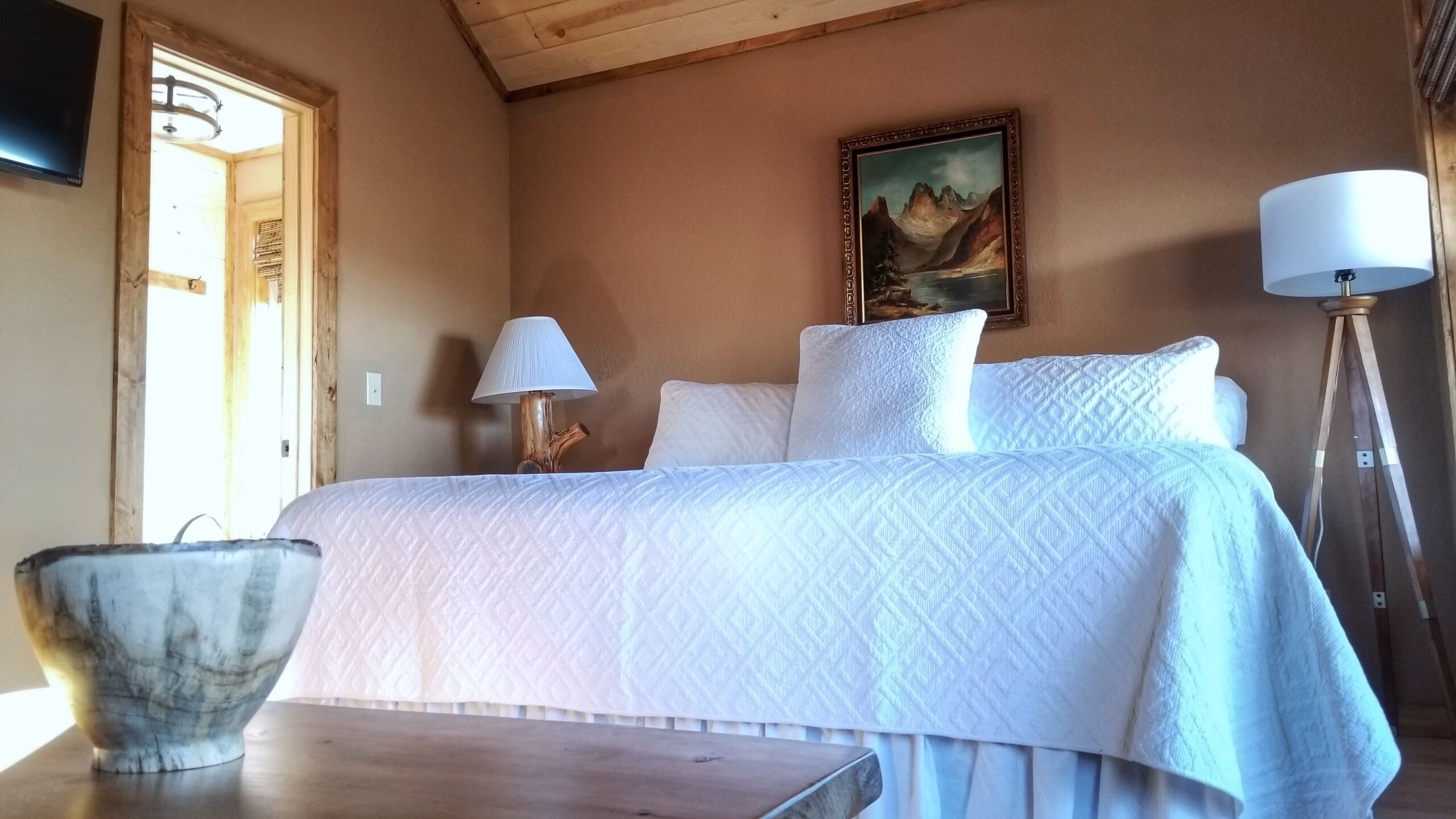 Free WiFi, bed sheets, wheelchair access