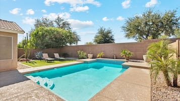 Piscine extérieure