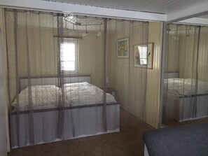 1 bedroom, free WiFi, bed sheets