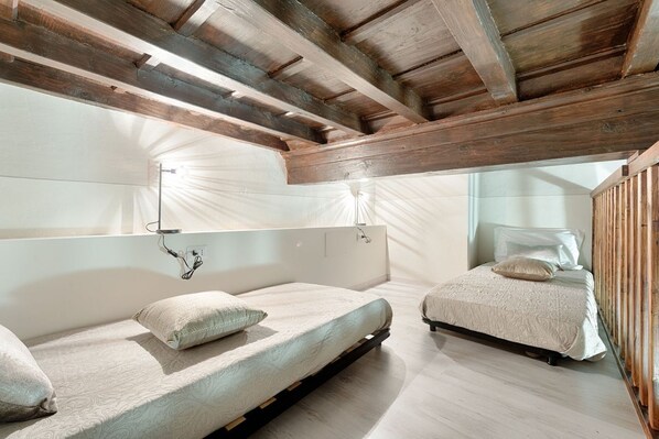 2 bedrooms, WiFi, bed sheets