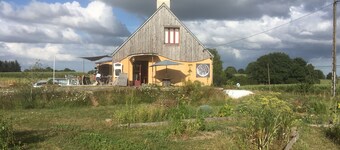Quaint little cottage with exceptional countryside views