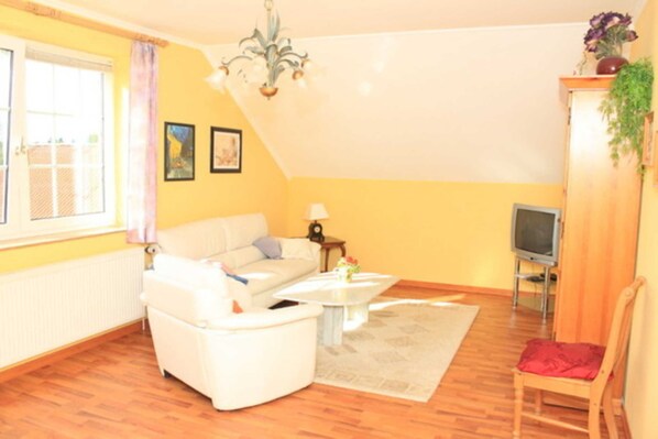 Unclassified image, 1 of 10, button